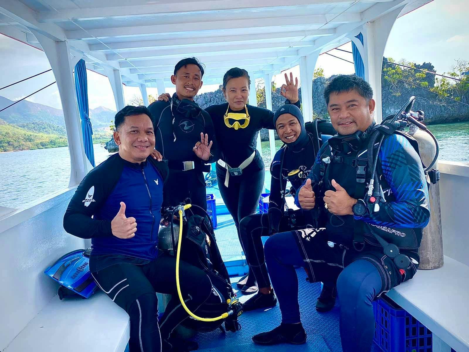 Diving Instructors of Skylodge Resort Dive Shop