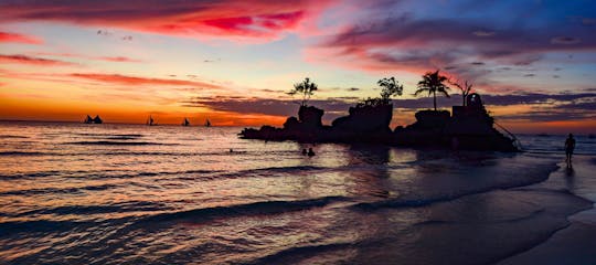TopBanner_Sunset at Boracay's White Beach.jpg