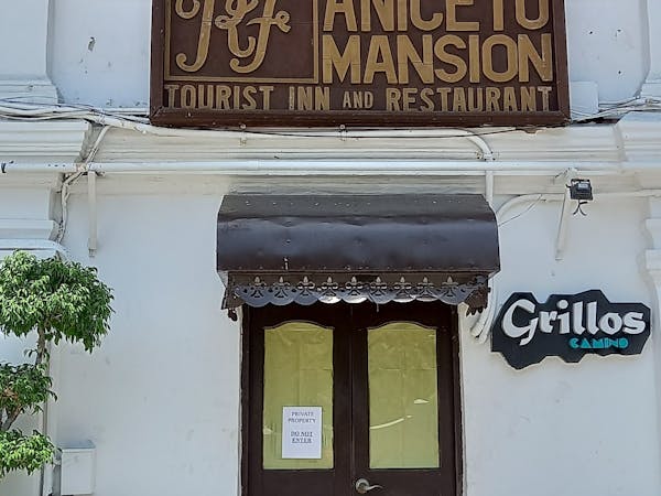 RF Aniceto Mansion Tourist Inn and Restaurant