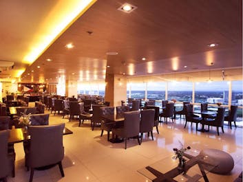 Indulge yourself with some good food at Injap Tower Hotel's restaurant