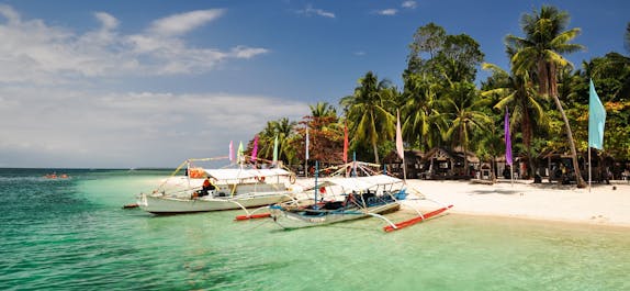 巴拉望岛普林塞萨港（公主港）宏达湾最受欢迎的跳岛游共享旅行团