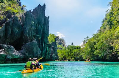 Picturesque backdrop of El Nido Lagoons in Palawan