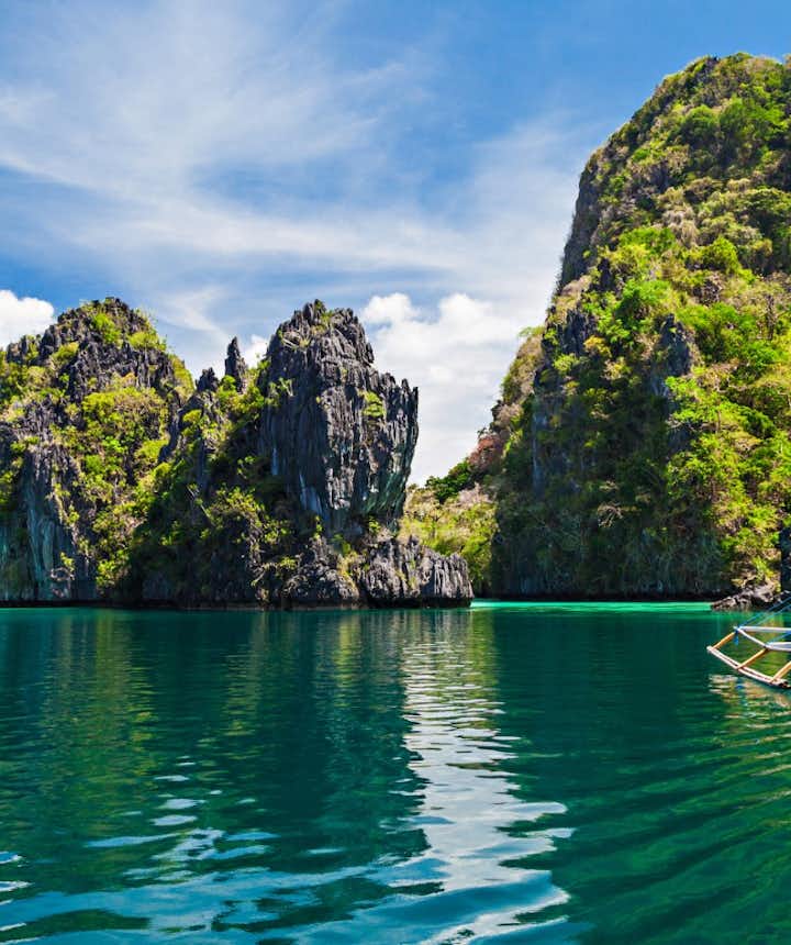 What is the Best Coron Tour to Book? Island Hopping, Diving, Firefly Watching