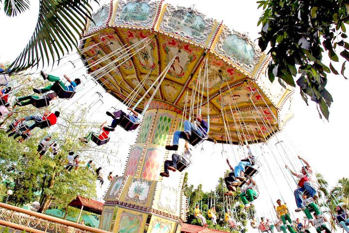 16 Must-Visit Amusement Parks, Theme Parks, and Waterparks in the Philippines