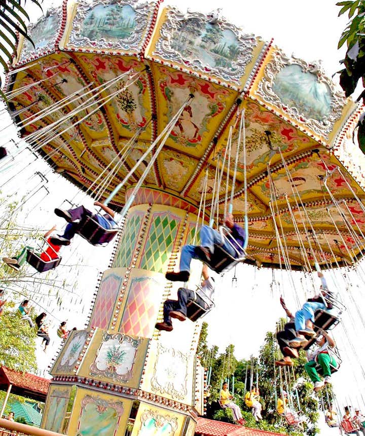 16 Must-Visit Amusement Parks, Theme Parks, and Waterparks in the Philippines