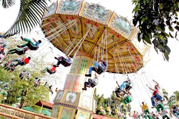 TopBanner_Enchanted Kingdom's flying fiesta.jpg