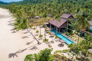 4D3N El Nido Palawan Package | ANGKLA Beach Club & Boutique Resort with Flights + Transfers + Tour