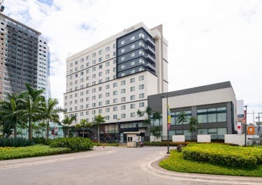 3D2N Seda Abreeza Davao Hotel Package with Daily Breakfast & Airport Transfers - day 1