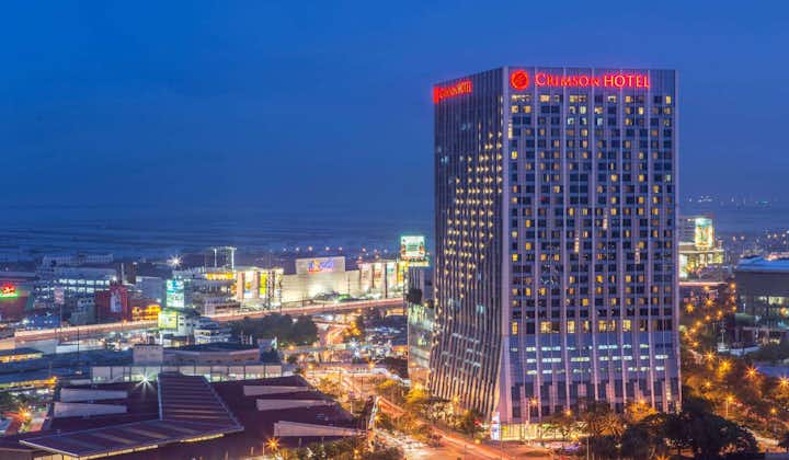 Facade at Night, Crimson Hotel Manila