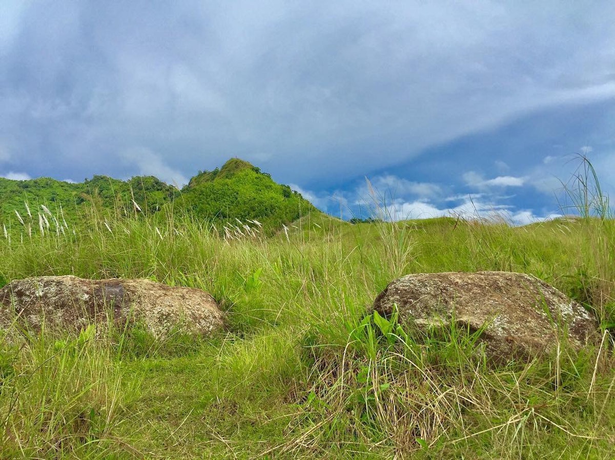 Mt. Batolusong Rizal Day Hike With Transfers From Manila 