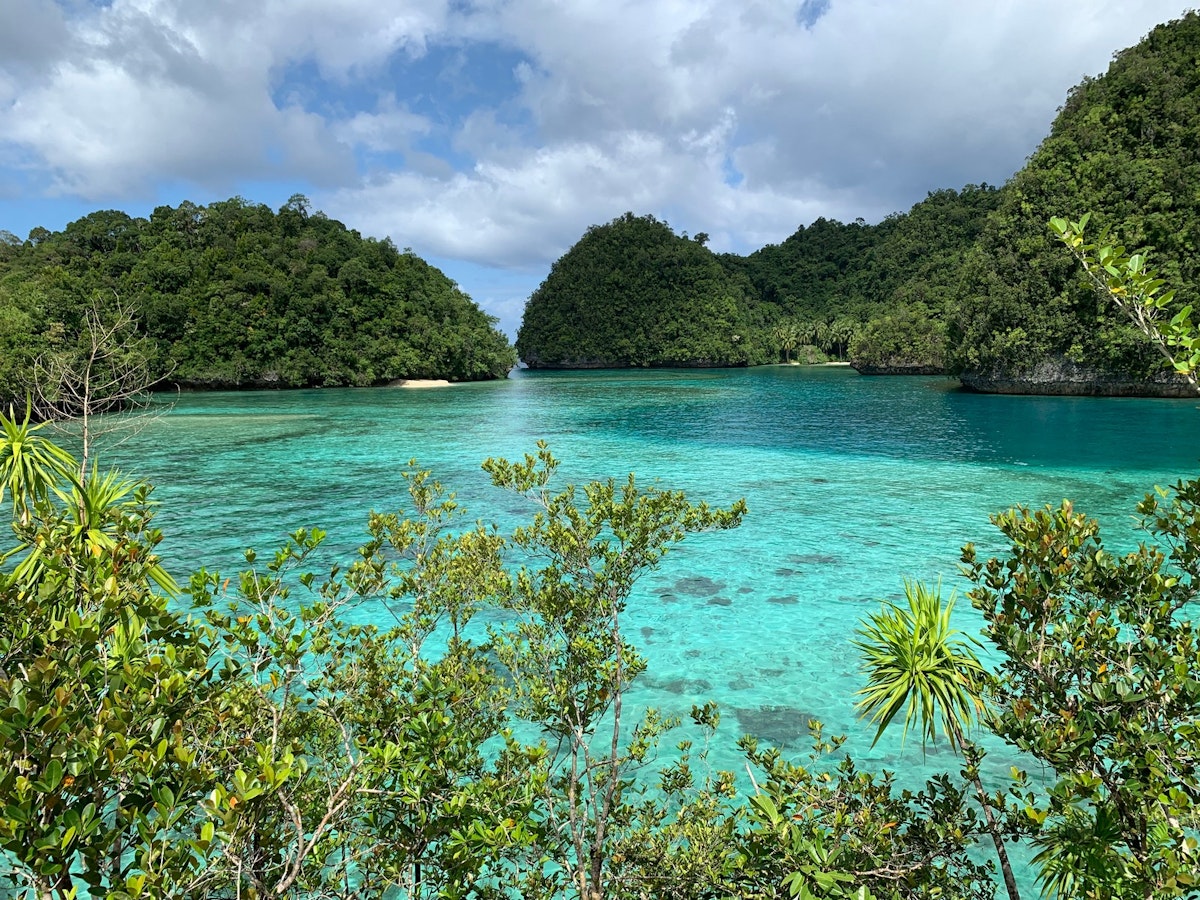 Siargao Sohoton Cove, Club Tara Resort, Tiktikan Lagoon & Naquiawit ...