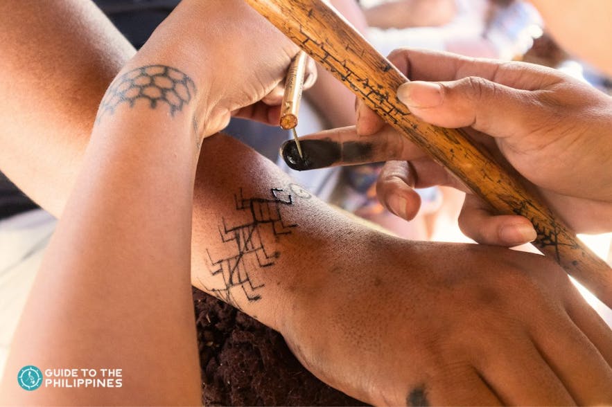 Buscalan Kalinga traditional tattoo process