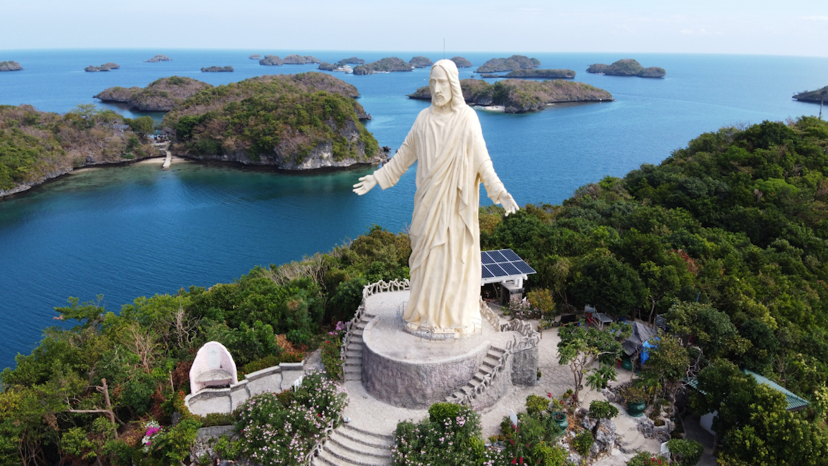 Hundred Islands Pangasinan Day Tour with Transfers from Manila | Guide ...