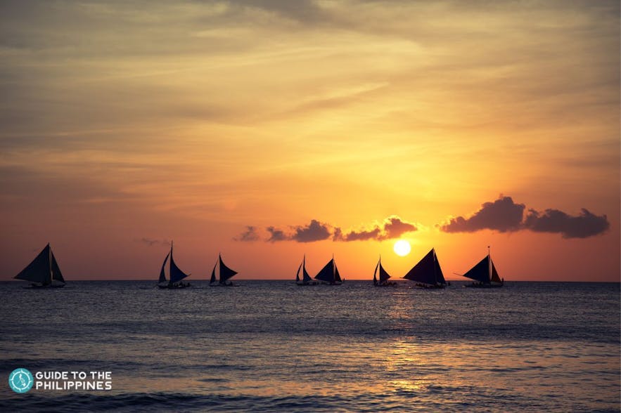 Boracay sunset paraw sailing