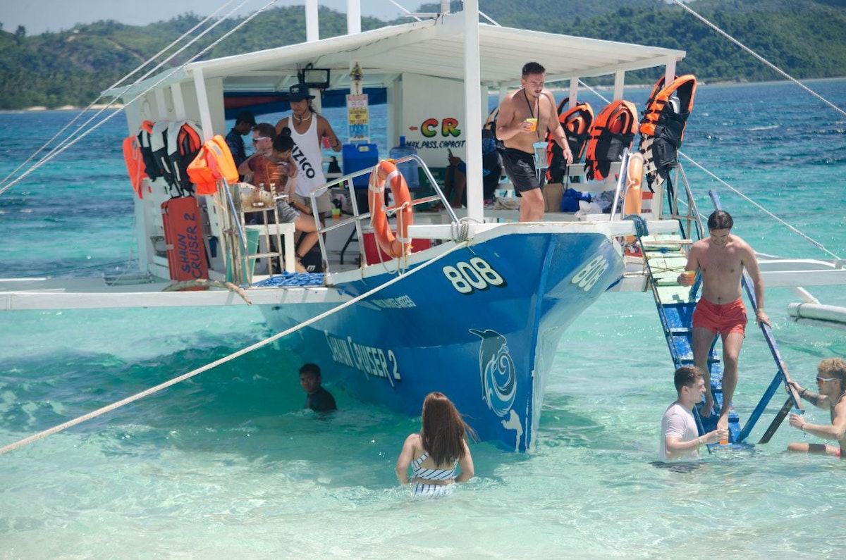 Siargao Island Hopping Party Boat Shared Tour with Boodle Fight Lunch ...