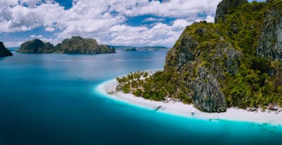 Pinagbuyutan Island in El Nido town, Palawan Island